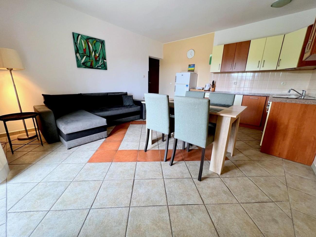 Apartments Muntidor Palit Pokój zdjęcie
